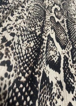 Сукня із зміїним принтом3 фото
