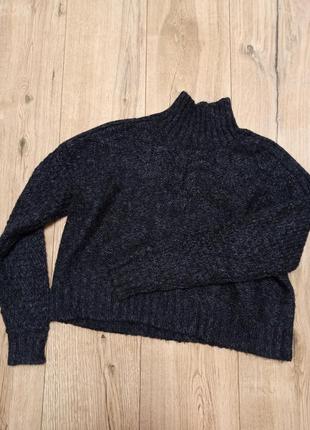 Шерстяной укороченный свитер овер сайз