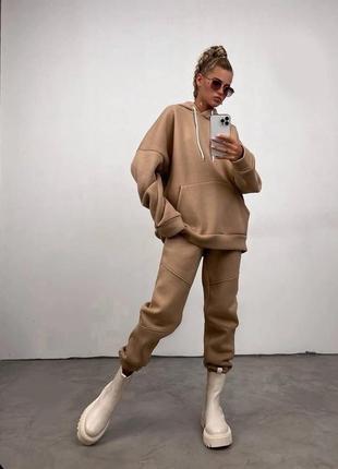Костюм