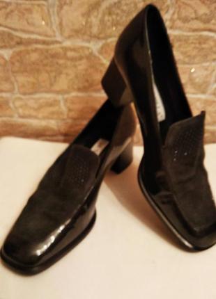 Туфлі лакові з замшевими вставками від brunella італія1 фото