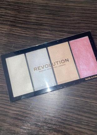 Палетка хайлайтерів makeup revolution re-loaded
