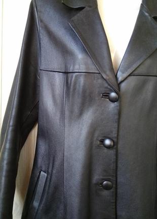 Стильная чёрная качественная кожаная удлинённая куртка пиджак плащ тренч2 фото