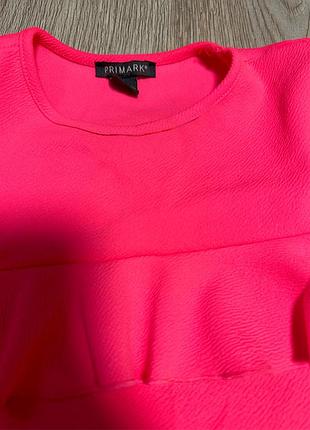 Яскрава сукня