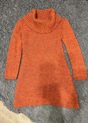 Теплое вязаное платье