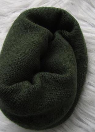 Теплая камуфляжная зимняя вязаная шапка с помпон бубенцом3 фото