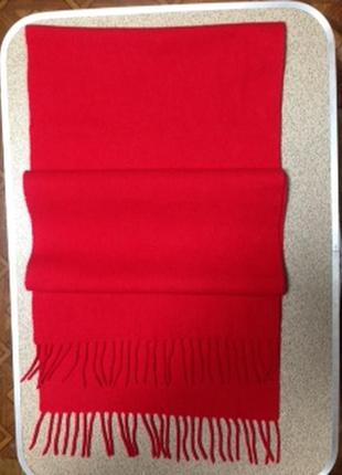 Яркий теплый  насыщенно - красный шерстяной шарф