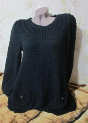 Модный свитер-туника с накладными карманами1 фото