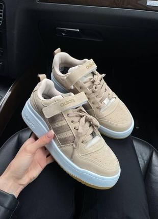 Женские замшевые кроссовки adidas forum low beige