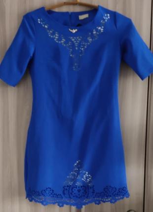 Гарне плаття в ідеальному стані,розмір 42-44