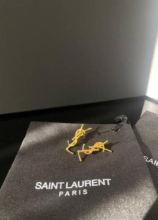 Брендовые серьги