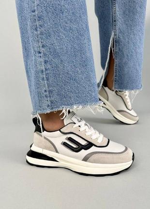 Кросівки жіночі шкіряні білі з кольоровими вставками