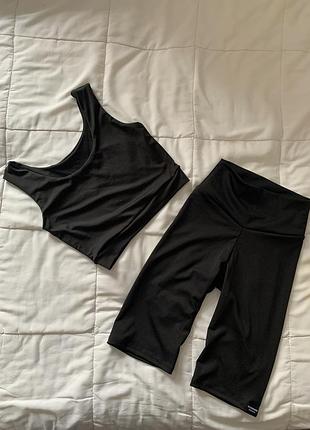 Спорт костюм для зала топ и бриджи выше колена 🖤