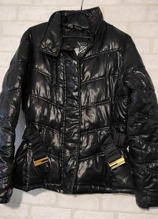 Демисезонная, стеганая, качественная куртка от бренда pimkie