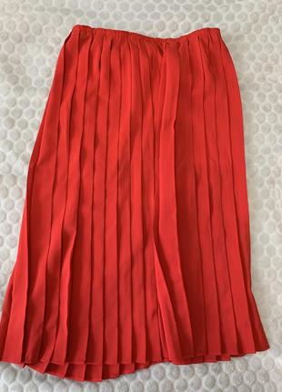 Легкая красная юбка1 фото