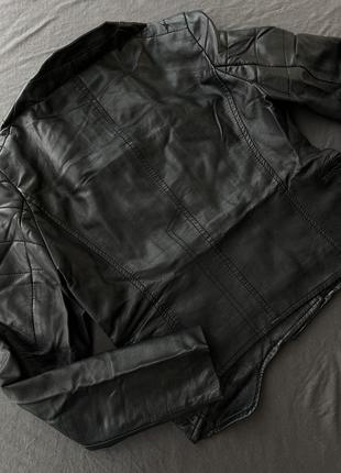 Черная лежанка ravin косуха классическая приталенная базовая3 фото