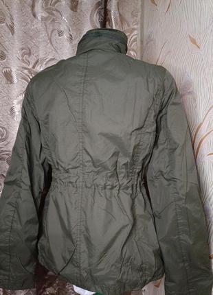 Куртка -вітровка жіноча.3 фото