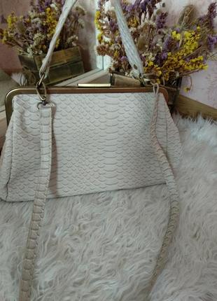 Элегантная молочная сумка саквояж под кожу рептилии