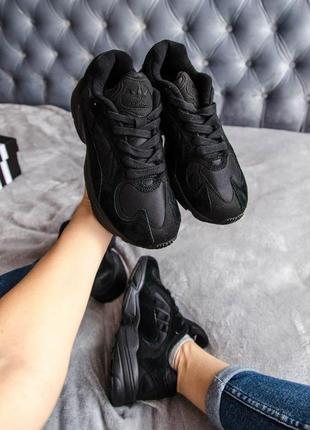 Жіночі кросівки adidas yung 1 black / smb4 фото