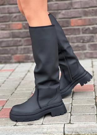 Прорезинені сапоги труби