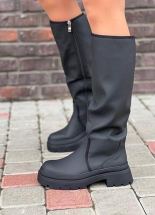 Прорезинені сапоги труби