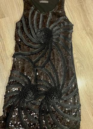 Сукня з паєтками