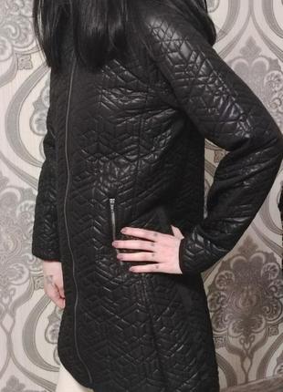 Жіноча куртка чорна2 фото