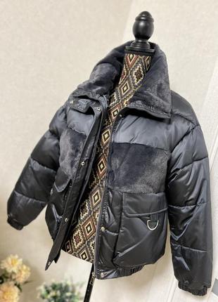 Ефектна курточка дутик кольору графіт10 фото