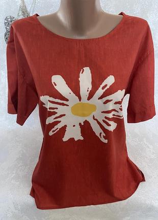 Ніжна футболка блуза