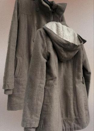 Пальто тепле з капюшоном