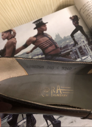 Натуральные элегантные кожаные лаковые туфли-лодочки aurora, р. 36 (24 см) идеальное состояние5 фото