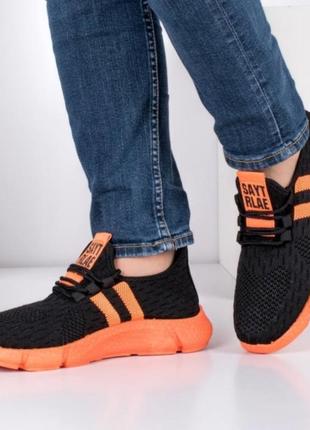 Стильные черные оранжевые кроссовки из текстиля сетка летние дышащие кеды кросівки2 фото