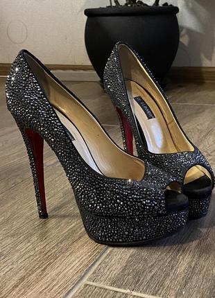 Туфли с камешками