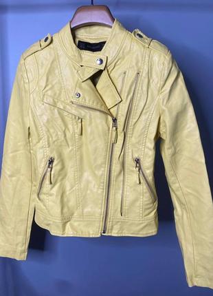 Куртка з замінника шкіри