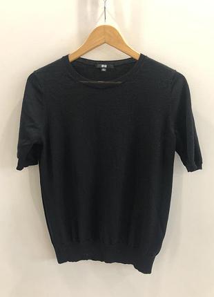 Вовняна футболка від uniqlo