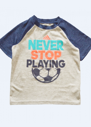 Кольорова футболка adidas на хлопчика 5 років