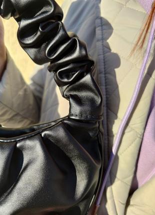 Сумка сумочка на руку "круасан" з ручкою чорна стильна нова9 фото