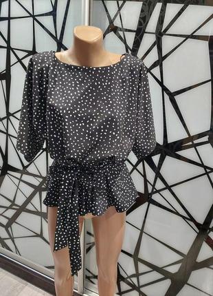Шикарная блуза с баской и поясом new look черная в белые капли 44-48