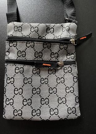 Маленькая нательная сумочка для денег документов