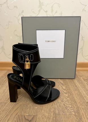 Босоножки черные tom ford