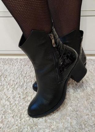 Чорні модні ботиночки2 фото