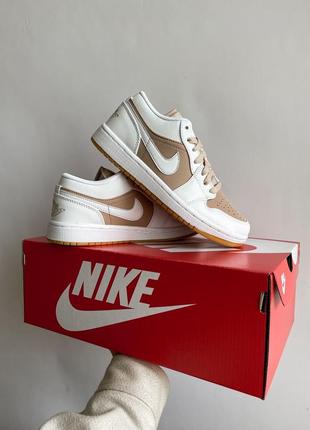 Кроссовки женские our Air Jordan page