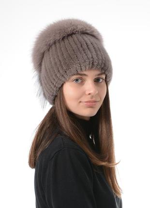 В'язана жіноча зимова шапка з хутра норки