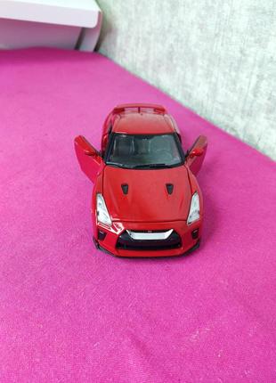 Детская игрушечная машинка ниссан nissan gt-r 1/24 burago молелька модель авто автомобиль3 фото