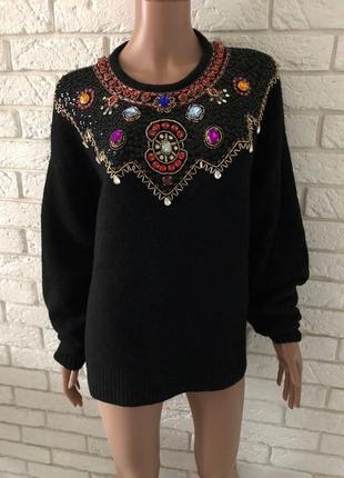 Шикарный и стильный свитер фирмы zara,очень модный и нарядный дизайн, приятная и качественная ткань на ощупь