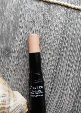 Консилер shiseido perfecting stick concealer тон 22 natural light тестер без крышечки