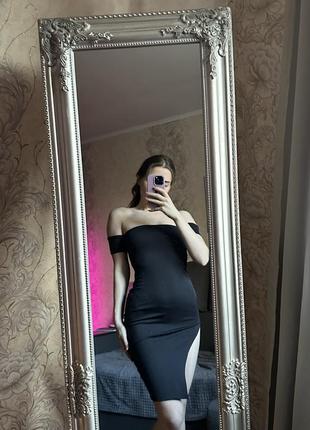 Чёрное платье