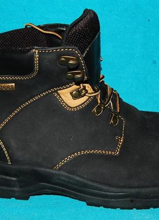 Рабочие ботинки бронирован носок черные 46 размер ортопедические