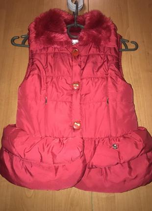 Жилет безрукавка 122-128 на дівчинку на хутрі на меху бренд