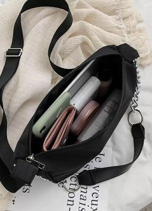 Нейлоновая сумочка с двумя ремешками5 фото