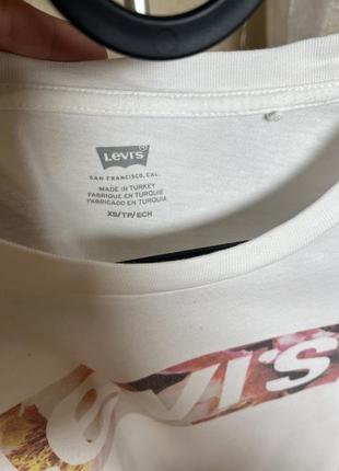 Футболка белая levi’s xs-s2 фото